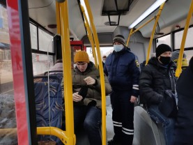 В общественном транспорте Казани 9 марта выявлено более 400 пассажиров без масок.