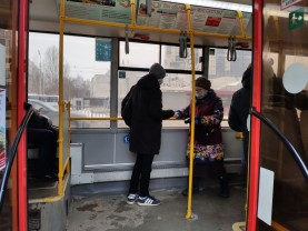 В Казани 1 апреля кондукторами и ревизорами в общественном транспорте выявлен 381 пассажир без масок.