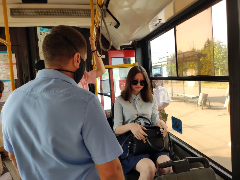 В общественном транспорте Казани летом выявили 27240 пассажиров без масок.