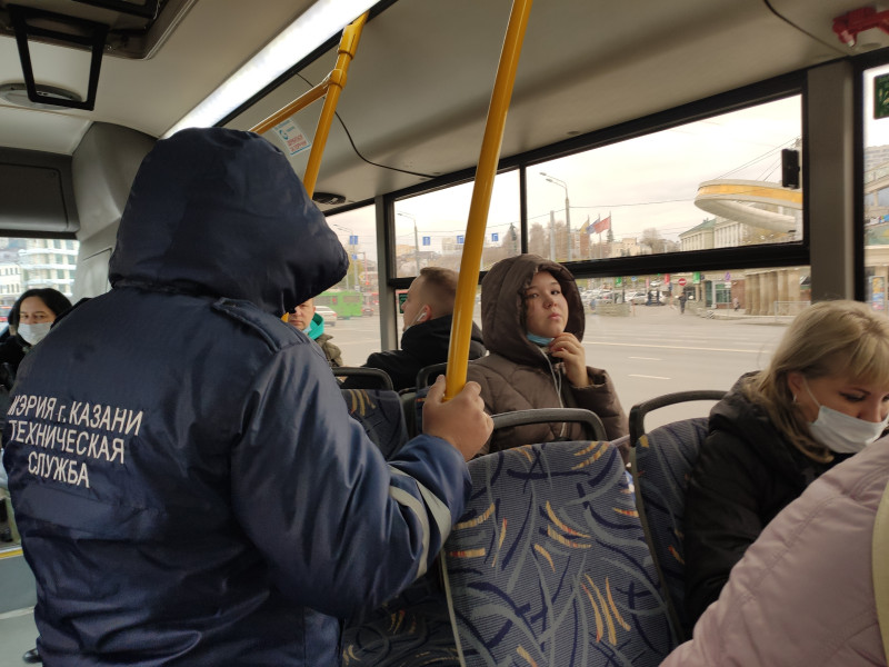 За прошедшую неделю в общественном транспорте Казани выявлено 3178 пассажиров без масок.