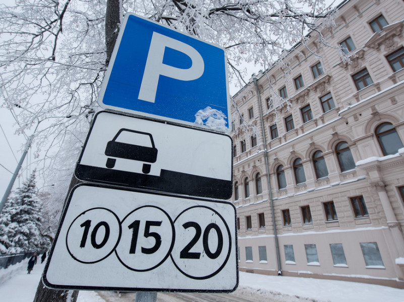 В Казани снизилось количество нарушителей, которые снимают госномера с автомобилей на муниципальных парковках.