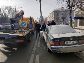 Не паркуйся на автобусной остановке! В Казани прошел очередной рейд против автохамов