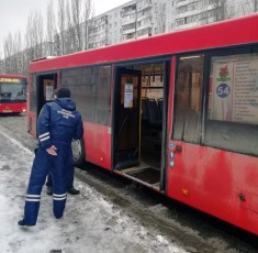 КРС Комитета по транспорту Казани проверила как проходит дезинфекция и проветривание автобусов (фото)