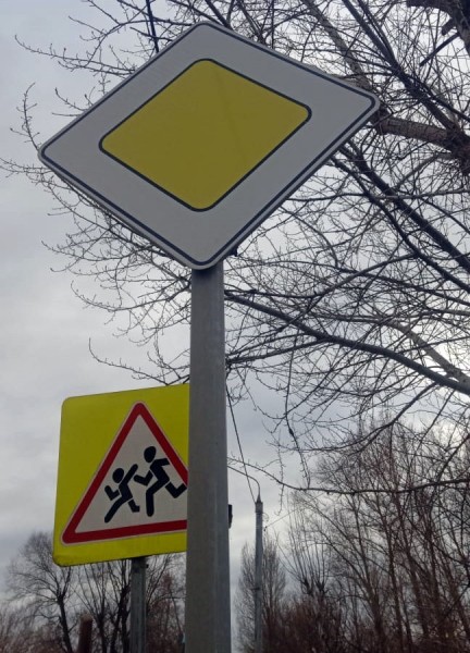 АСУДД: в Казани приведены в порядок 97 дорожных знаков