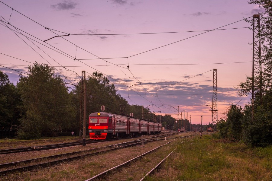 С 1 октября сокращаются маршруты и выводятся из расписания ряд пригородных казанских поездов