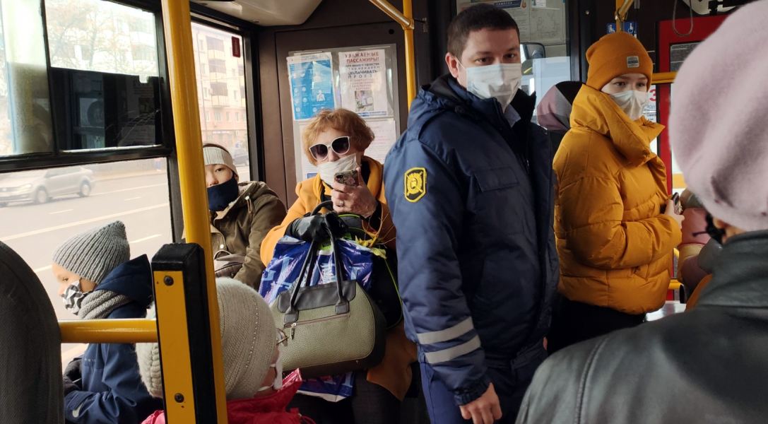 В общественном транспорте Казани в ходе профилактических рейдов выявили 1087 нарушителей