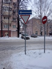 В Казани в 2020 году заменили почти 2 тыс. дорожных знаков.