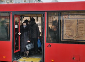 В общественном транспорте Казани 1 февраля выявили 386 пассажиров без масок.