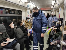 В общественном транспорте Казани 15 февраля выявили 476 пассажиров без масок.