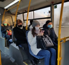 За пять дней в общественном транспорте Казани выявлено 2415 пассажиров без масок.